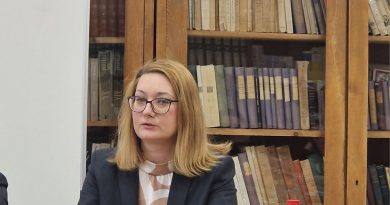Стојчевска: Граѓаните, посебно младите, треба да ја доживуваат библиотеката како сигурно место за креација 