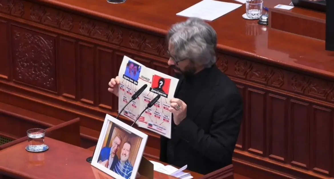 Апасиев во Собрание: Дали Мицкоски ја води државата како премиер или како менаџер на семејниот бизнис?
